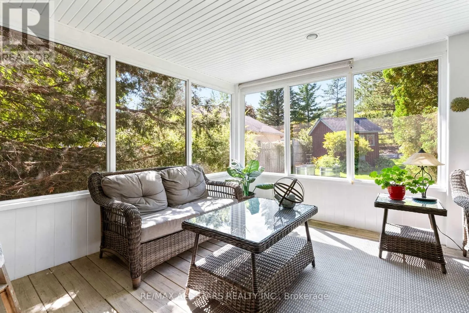24 COLONEL SHARPE CRESCENT