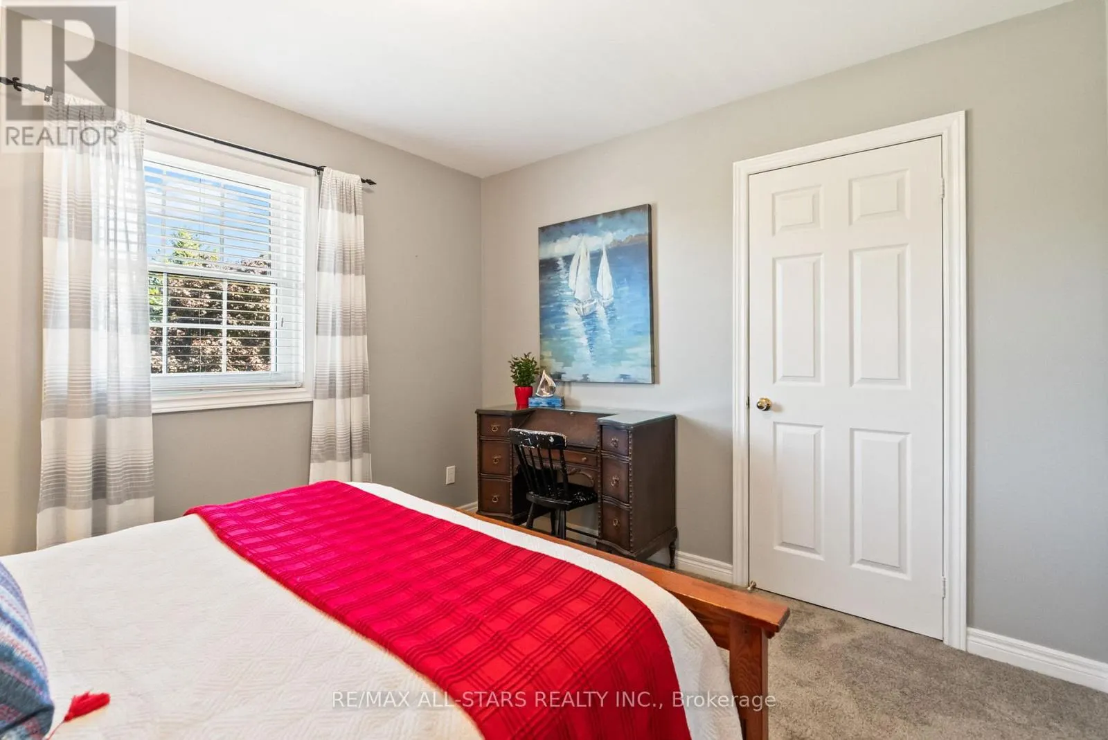 24 COLONEL SHARPE CRESCENT
