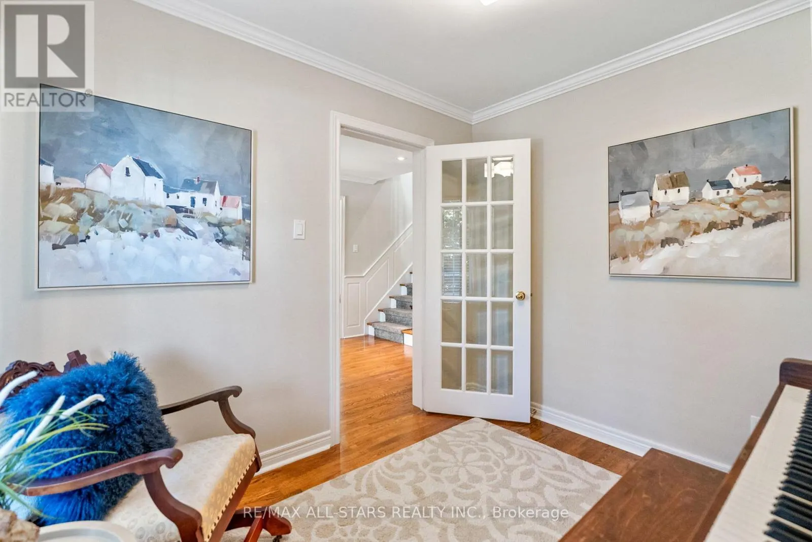 24 COLONEL SHARPE CRESCENT