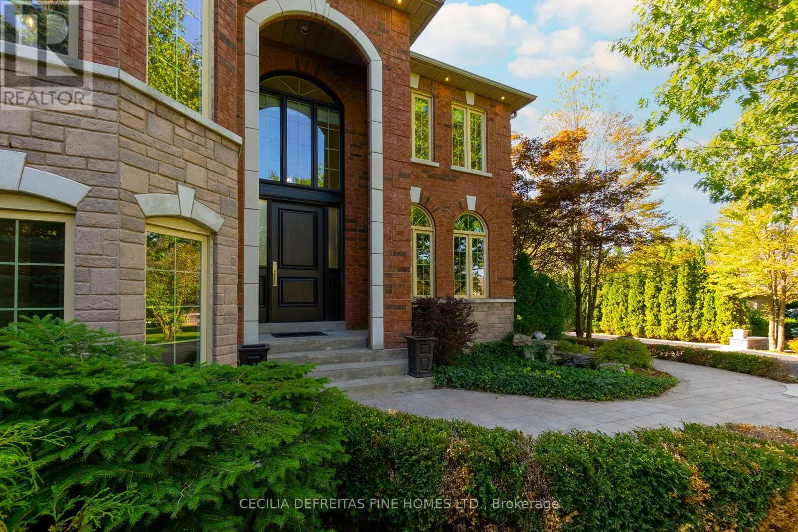 74 MACTAGGART DRIVE