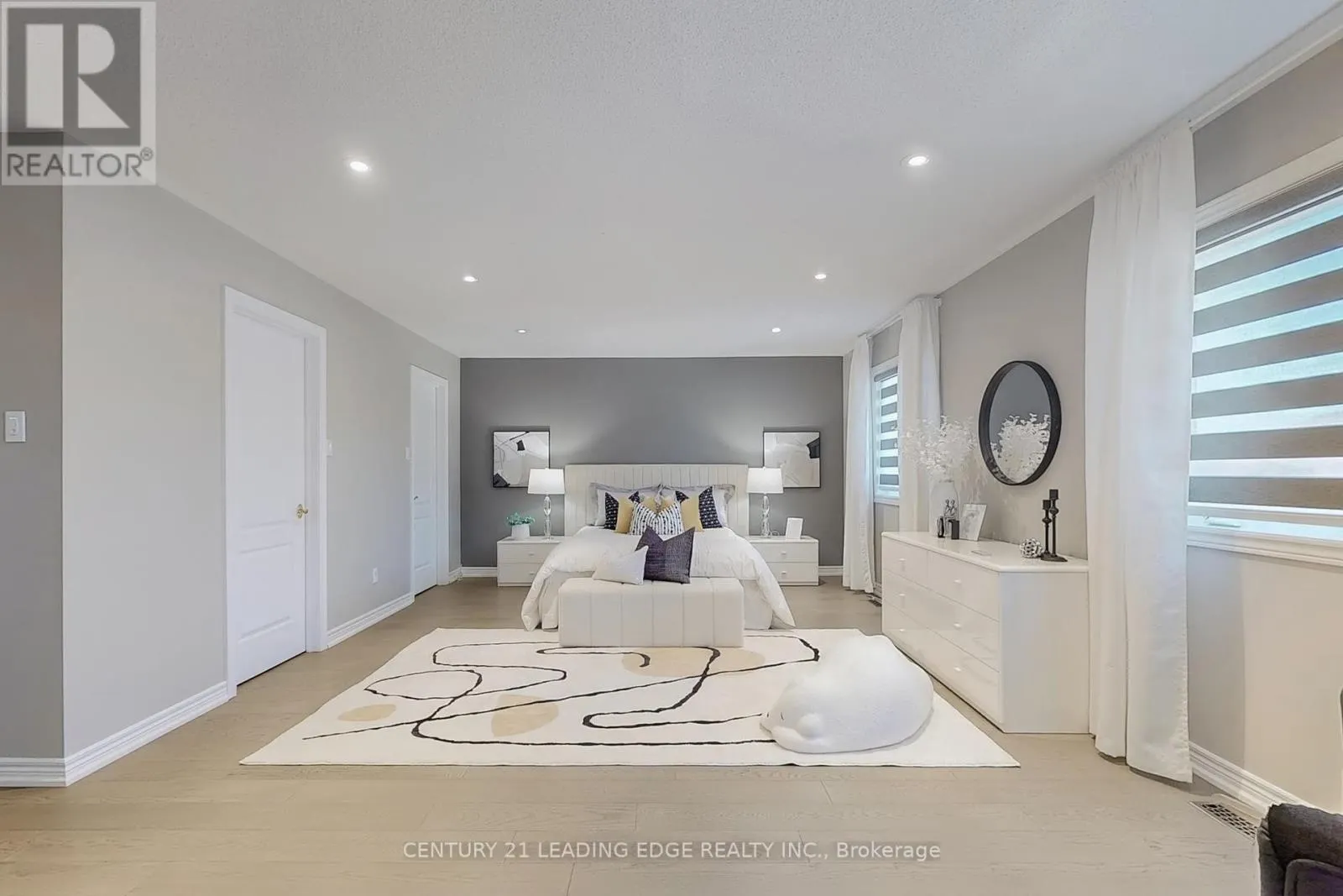 10 MACRILL ROAD