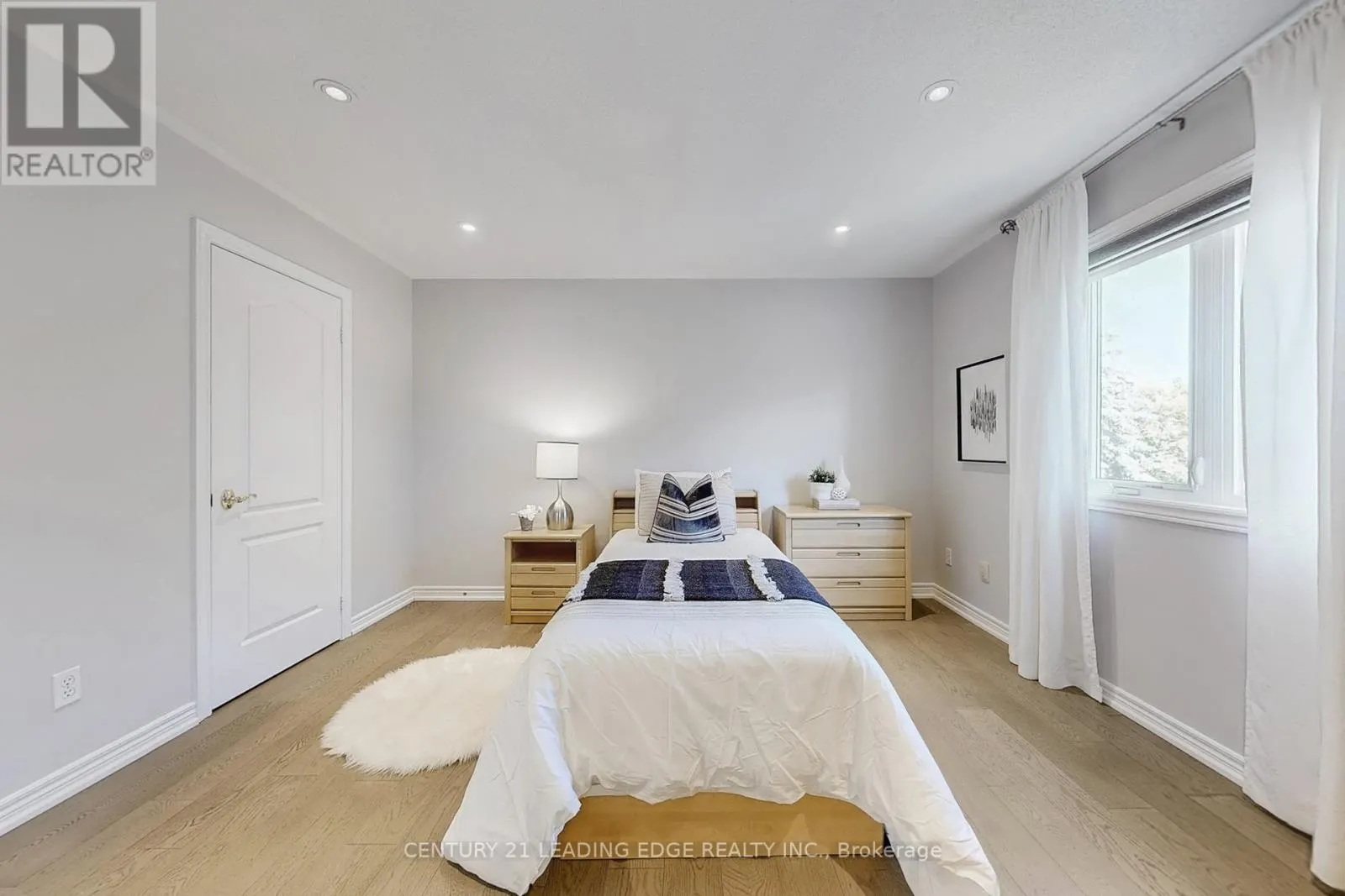 10 MACRILL ROAD