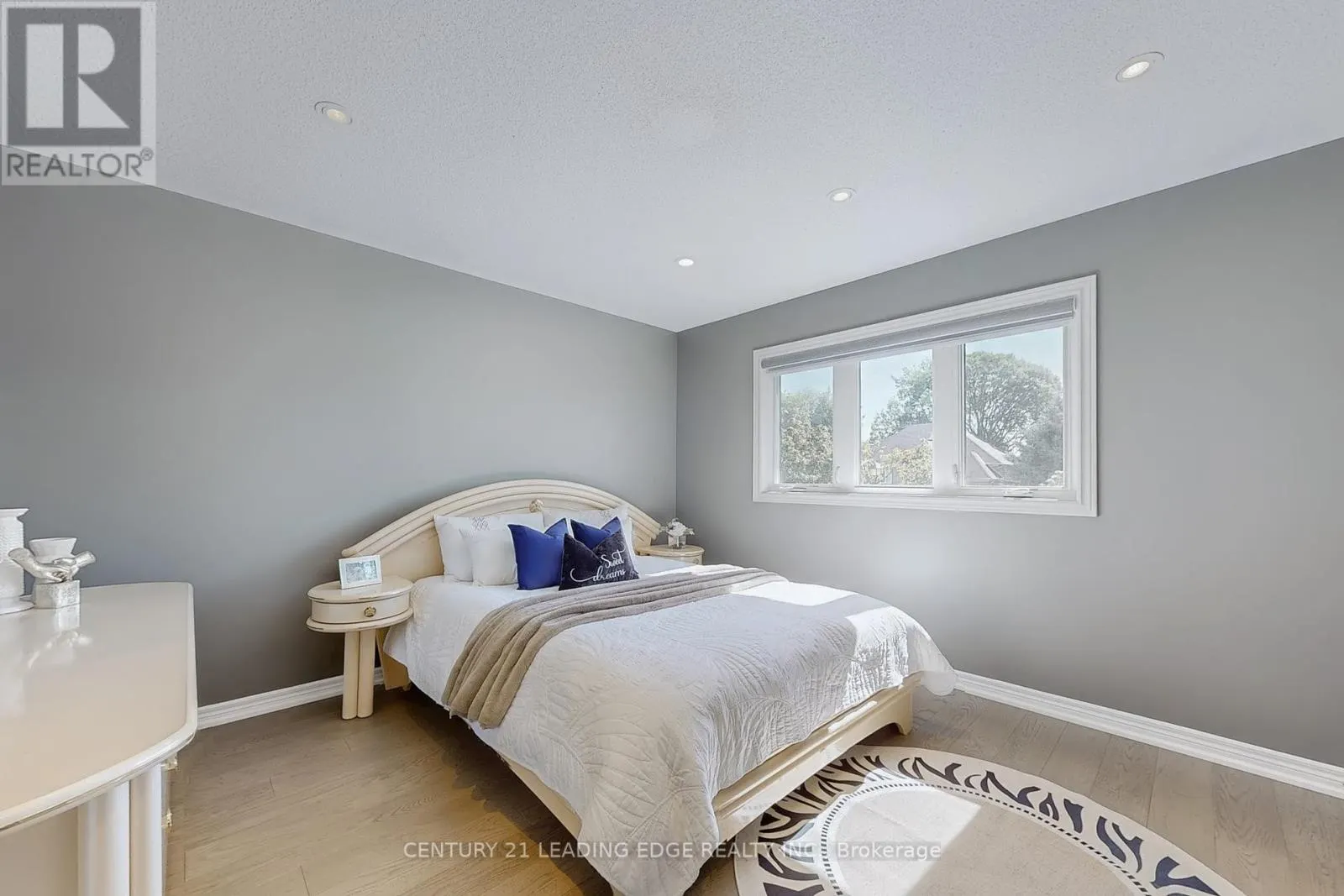 10 MACRILL ROAD