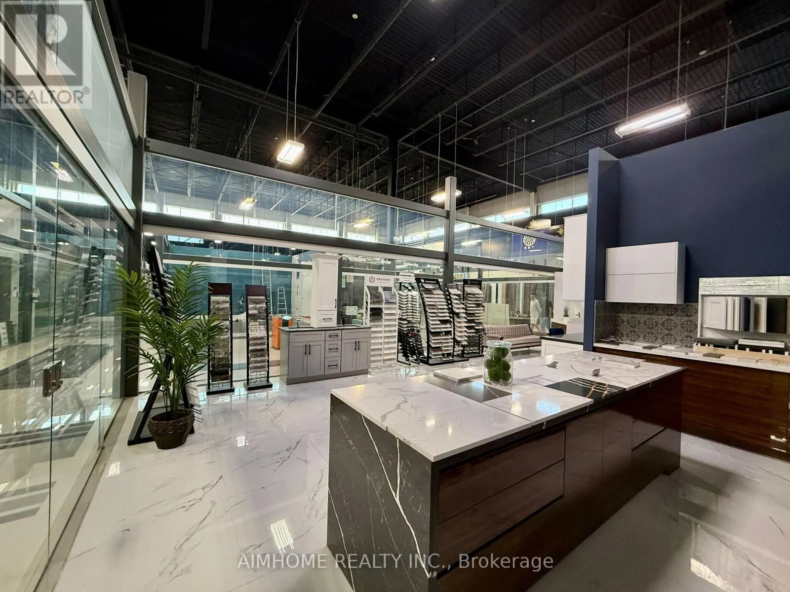 319 & 356 - 7250 KEELE STREET
