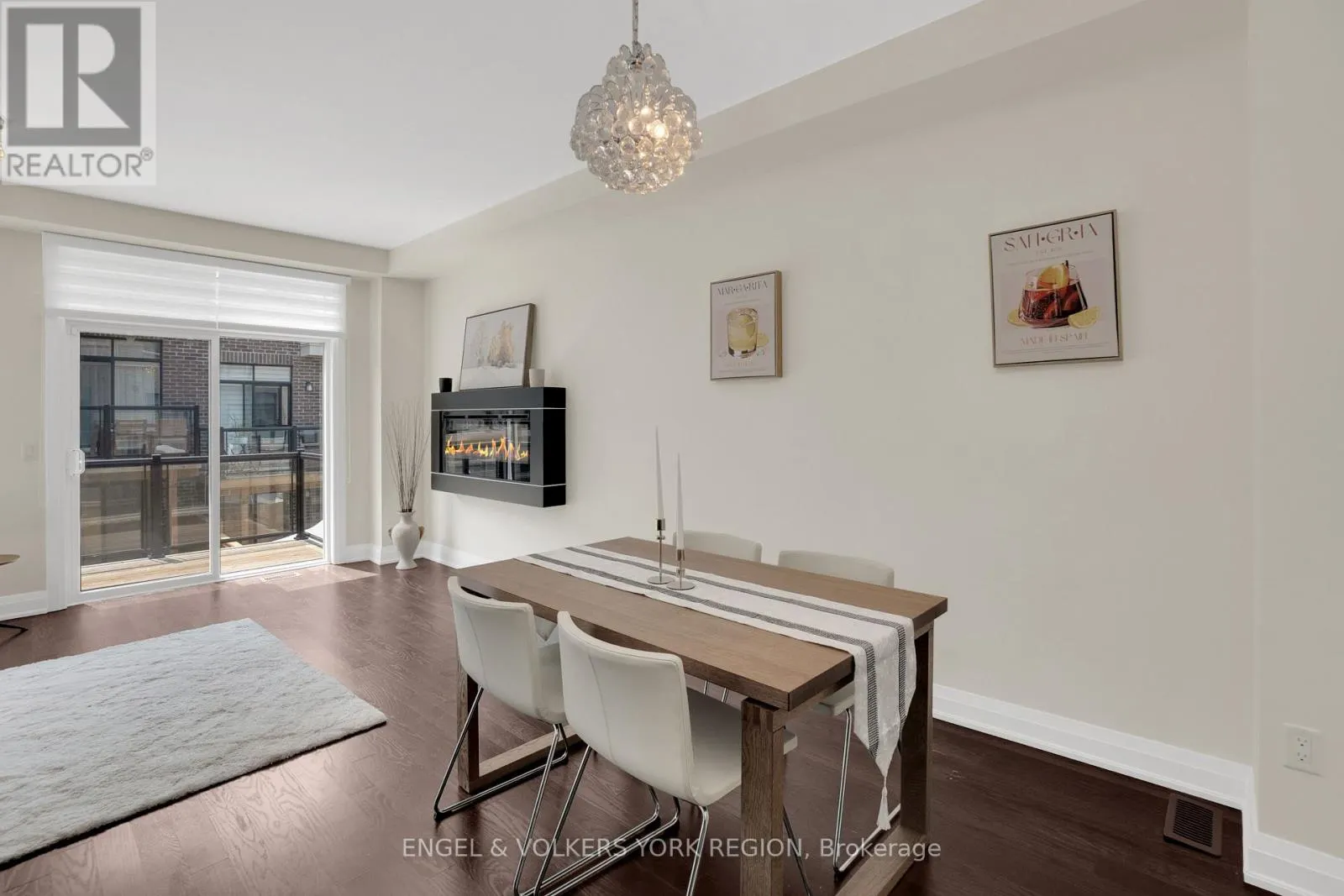 29 NARDINI LANE N
