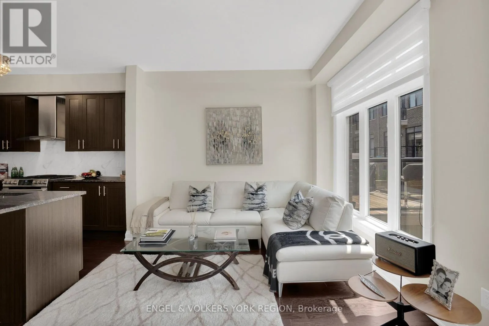 29 NARDINI LANE N