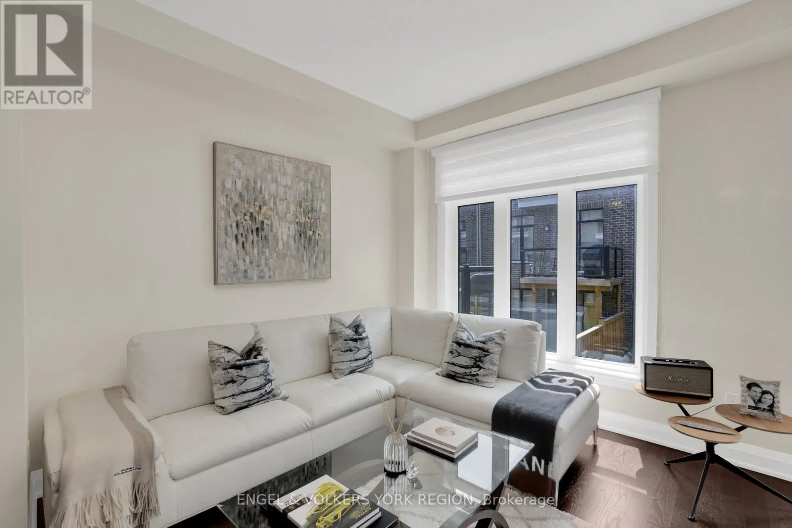 29 NARDINI LANE N