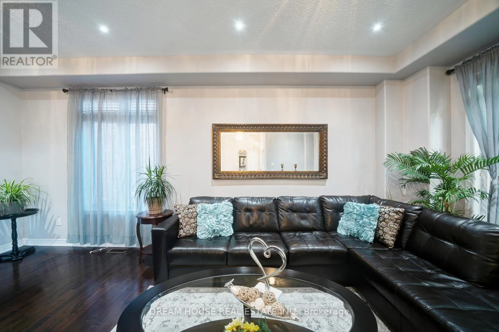 20 HEATHER DRIVE