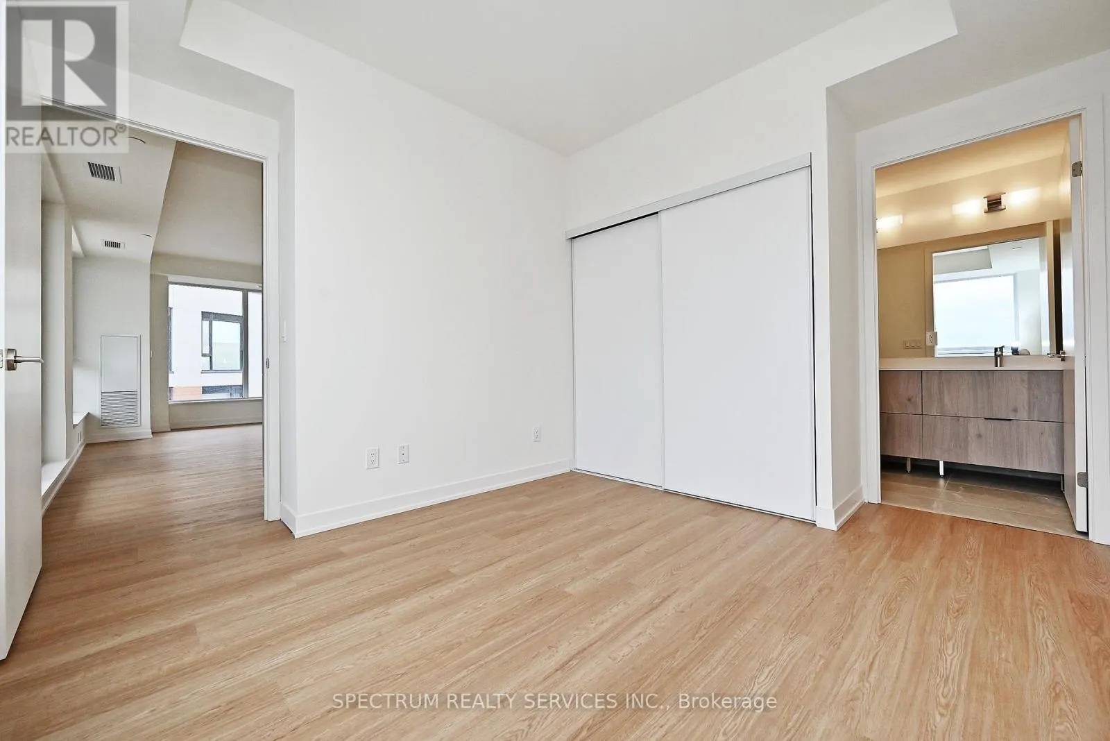 1029 - 2 DAVID EYER ROAD