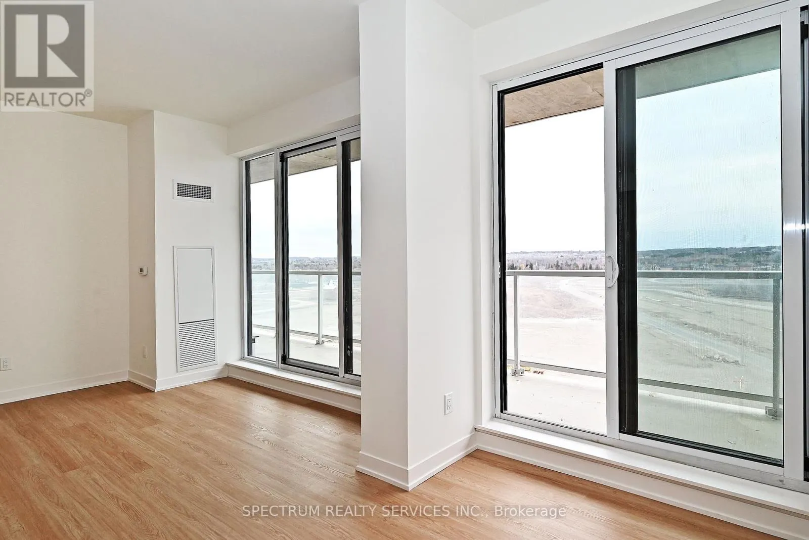 1027 - 2 DAVID EYER ROAD