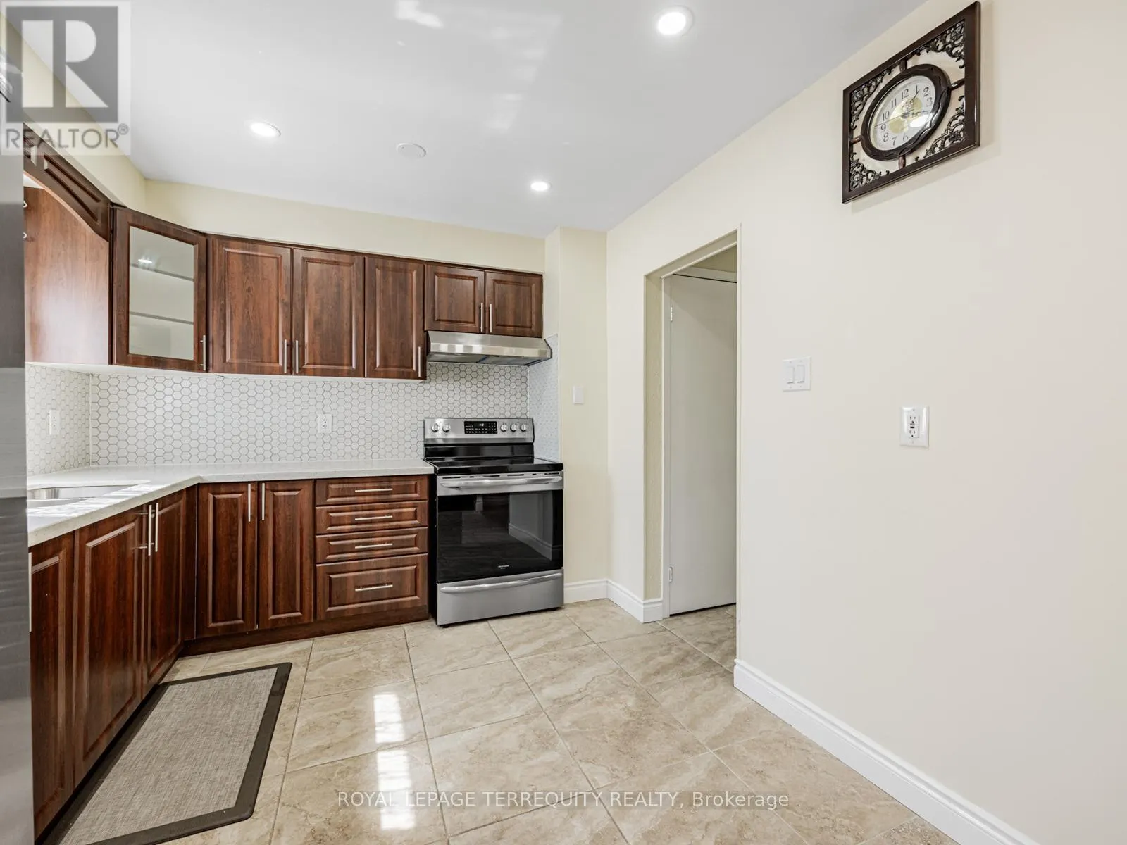 65 BOB O'LINK AVENUE