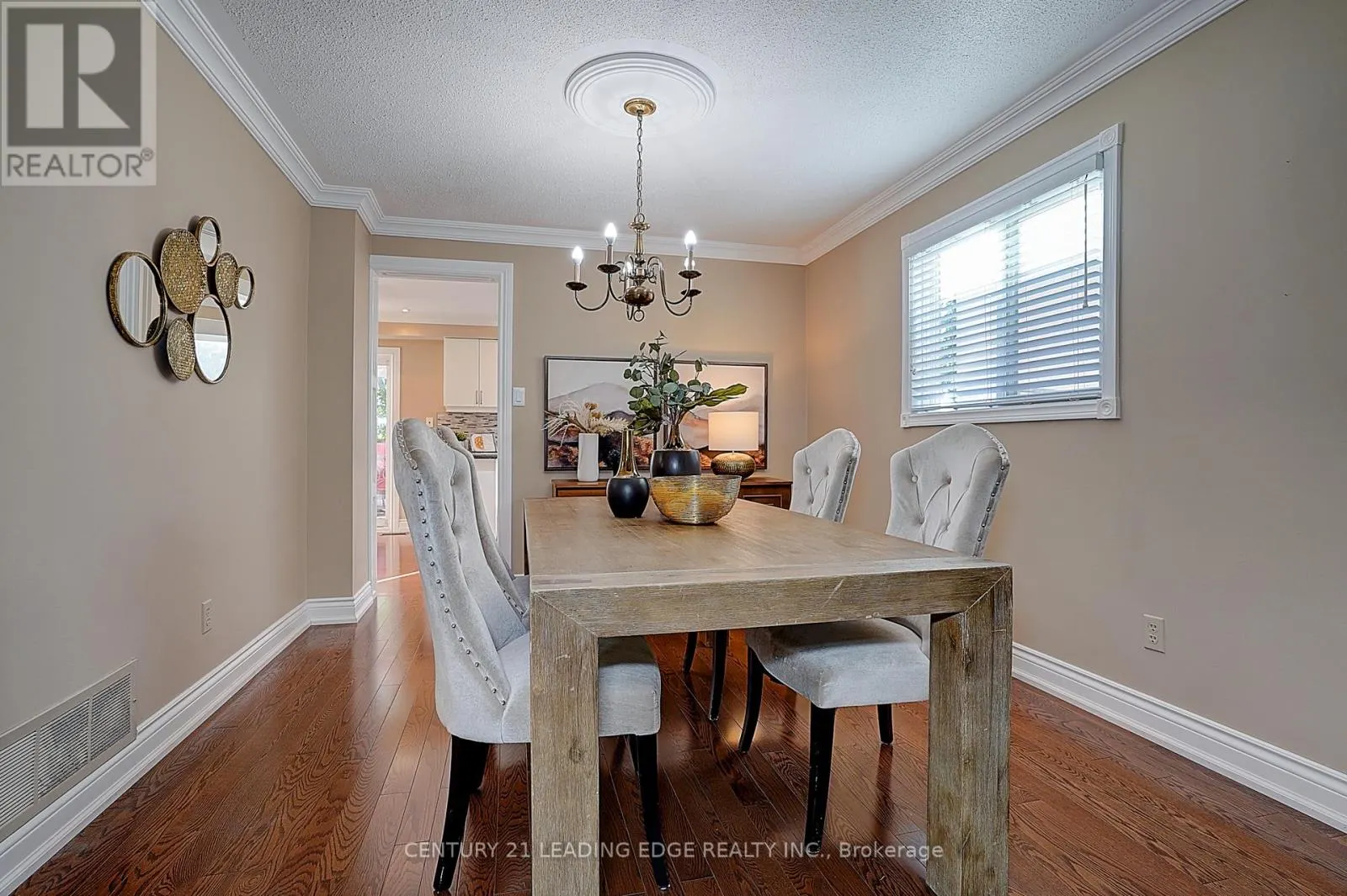 27 SAWYER CRESCENT