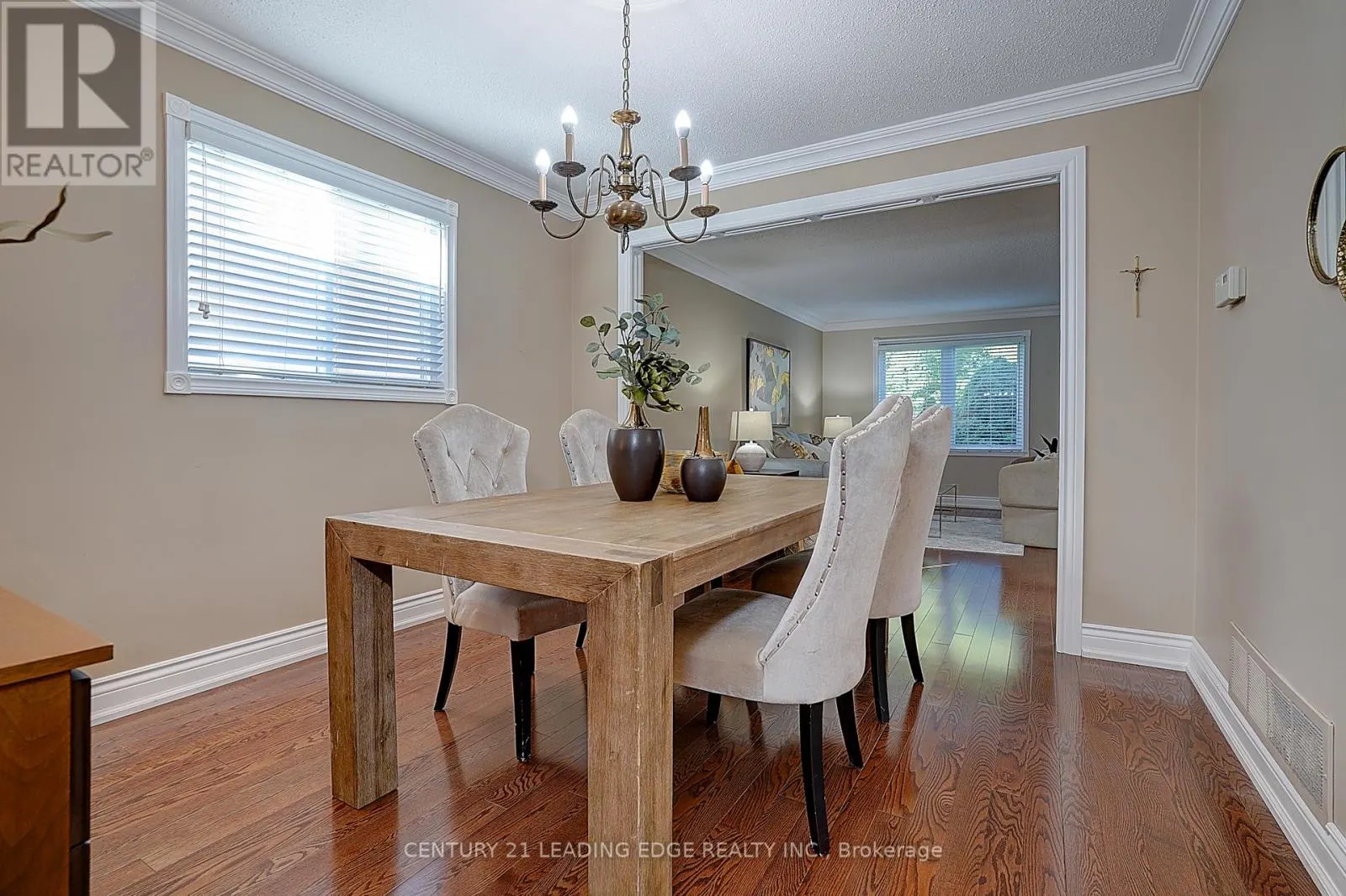 27 SAWYER CRESCENT