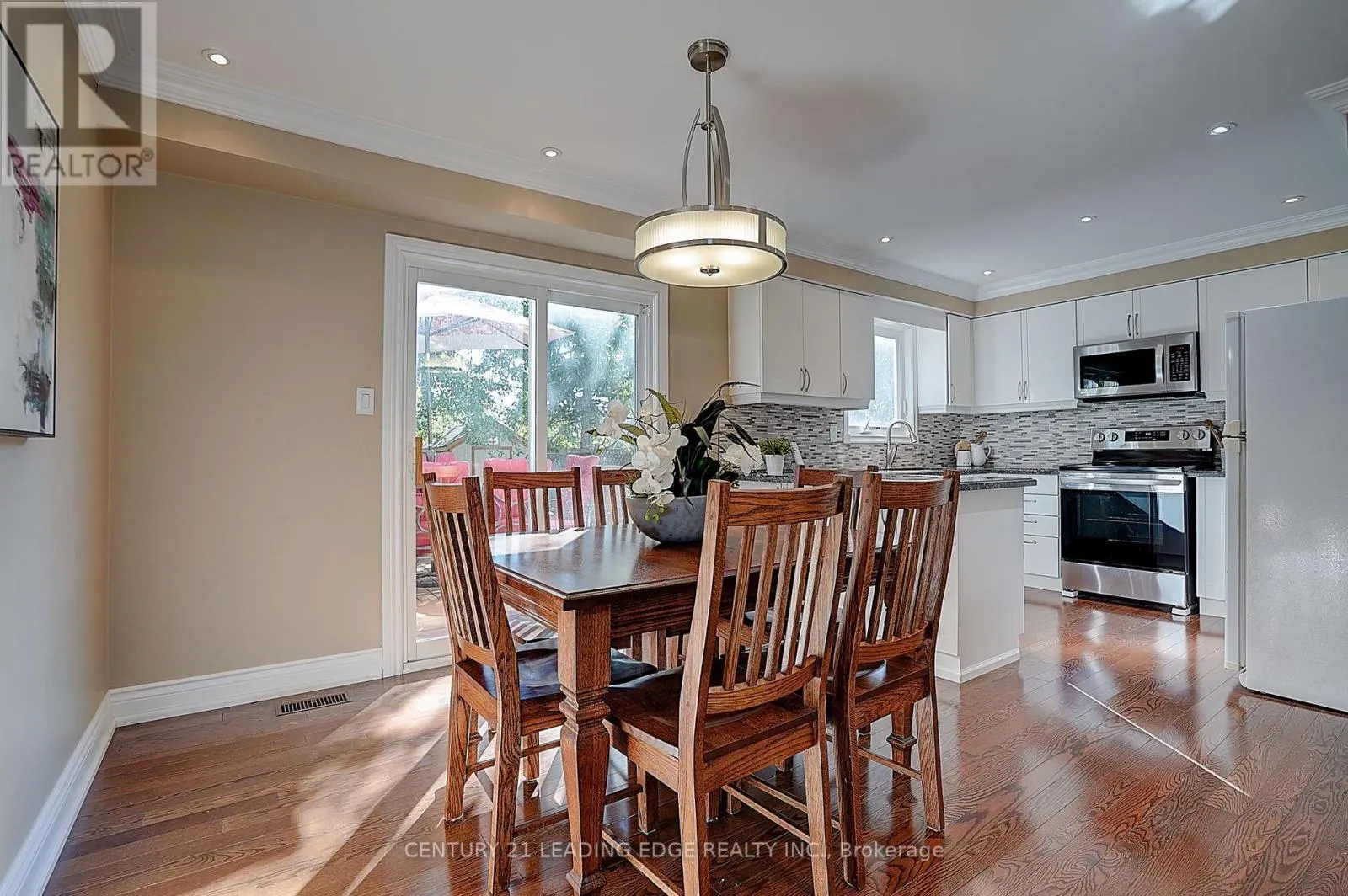 27 SAWYER CRESCENT