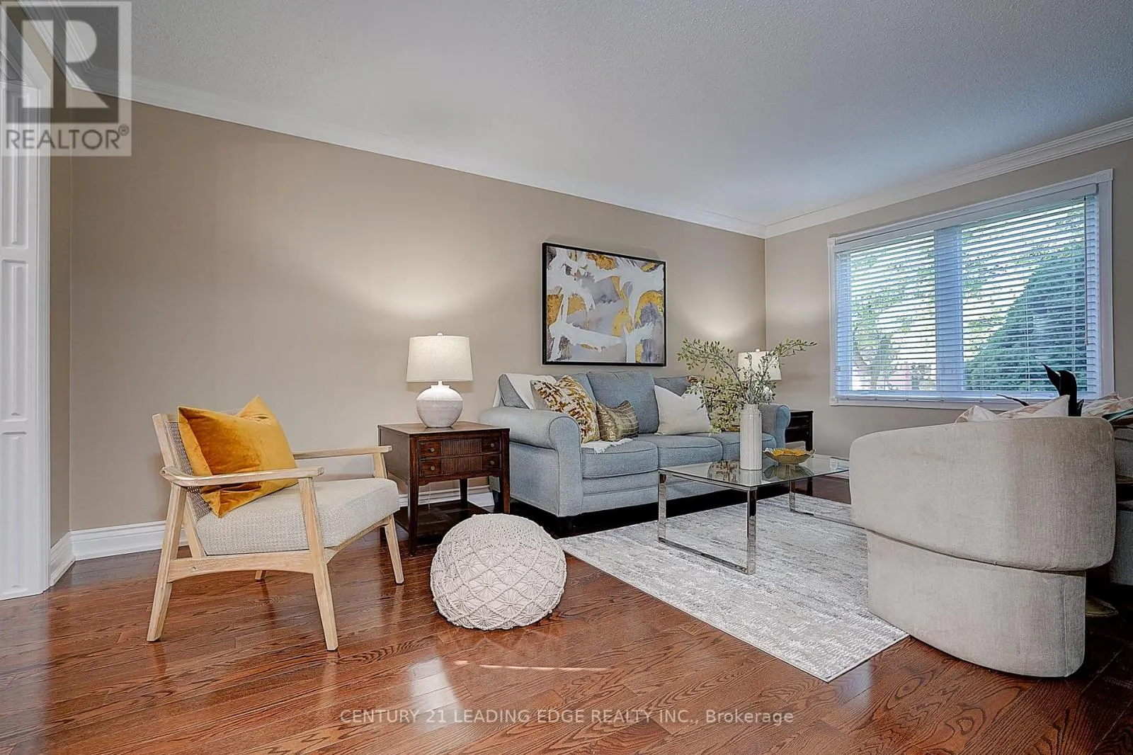 27 SAWYER CRESCENT