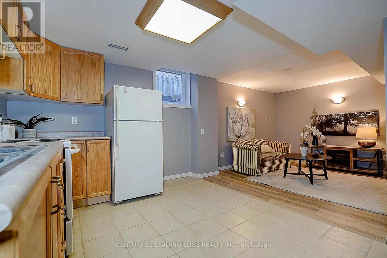 27 SAWYER CRESCENT