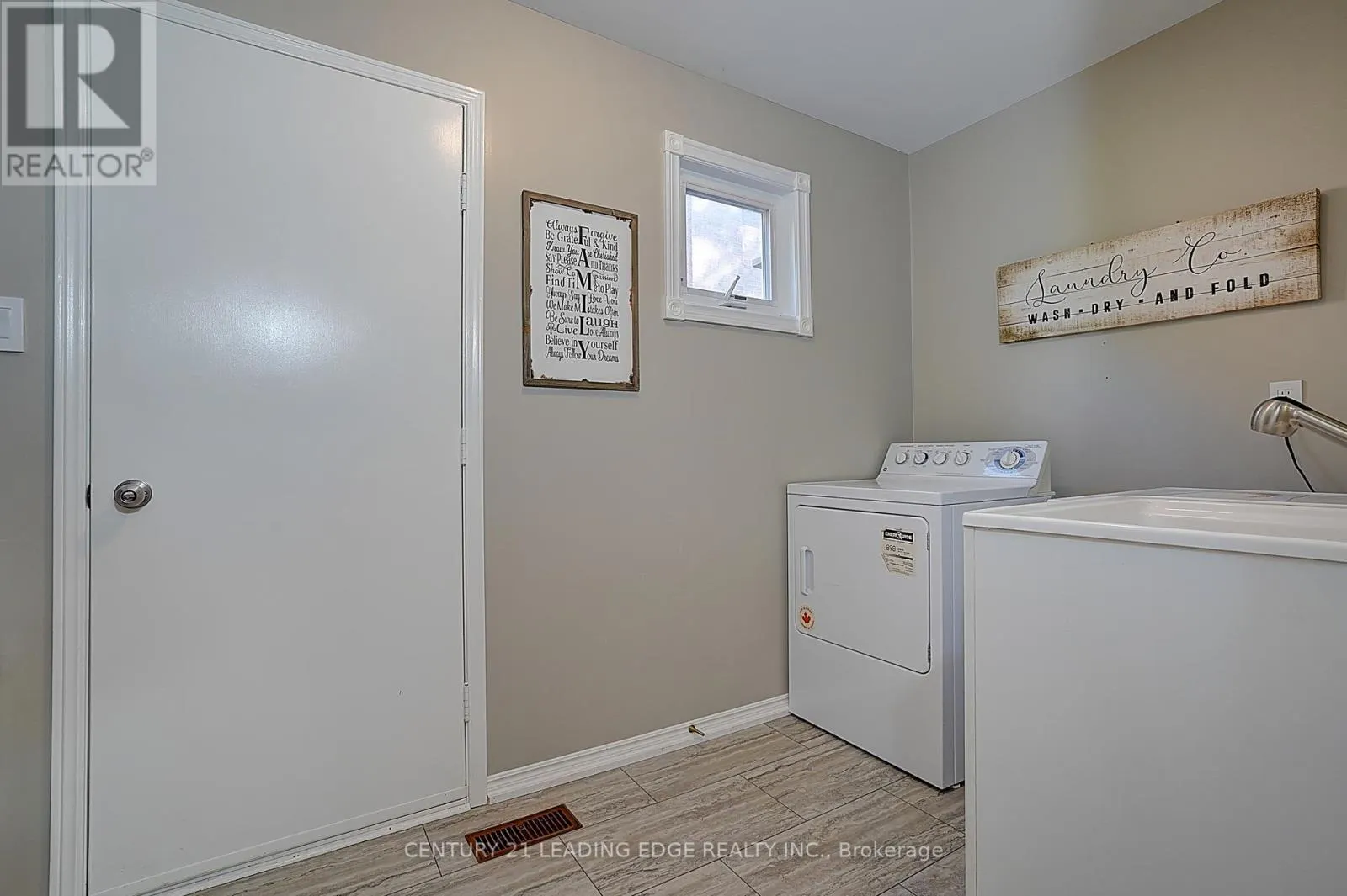 27 SAWYER CRESCENT
