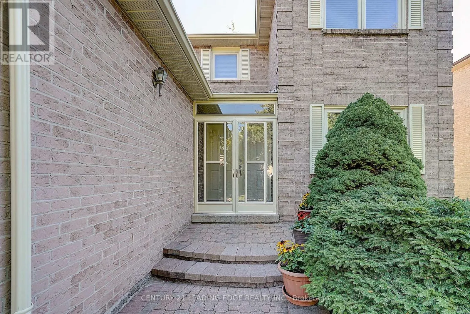 27 SAWYER CRESCENT