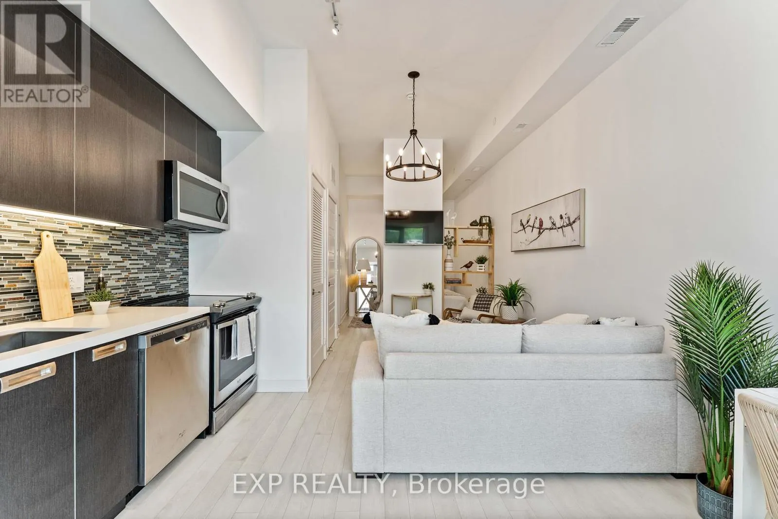 31 - 247 BROWARD WAY, #31
