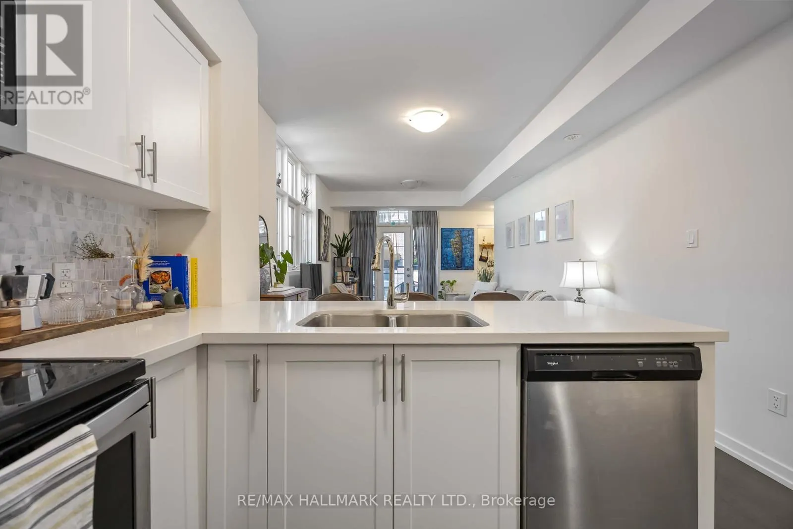 244 - 18 WHITAKER WAY