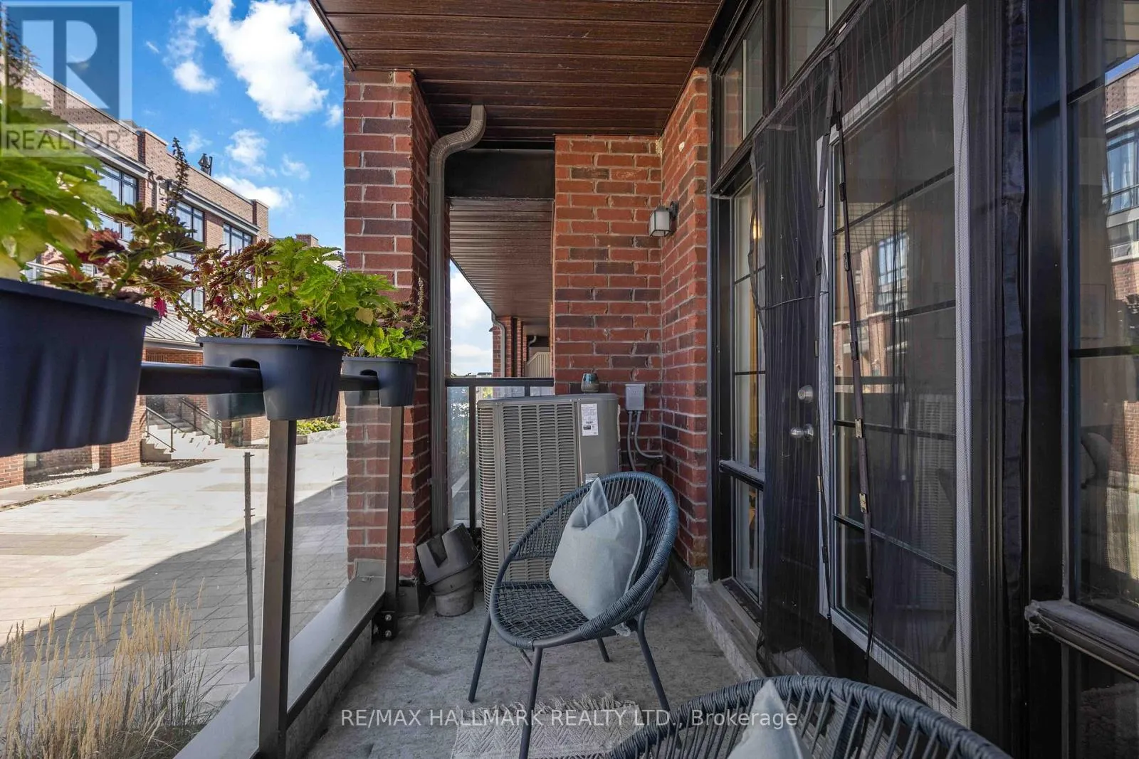 244 - 18 WHITAKER WAY