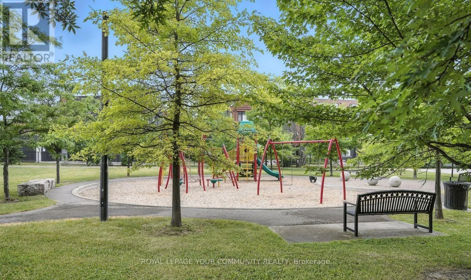 905 - 350 RED MAPLE ROAD