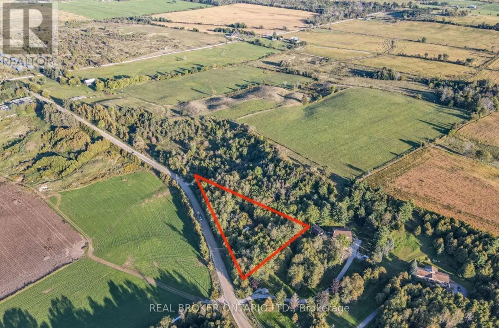 5703 10TH SIDE ROAD