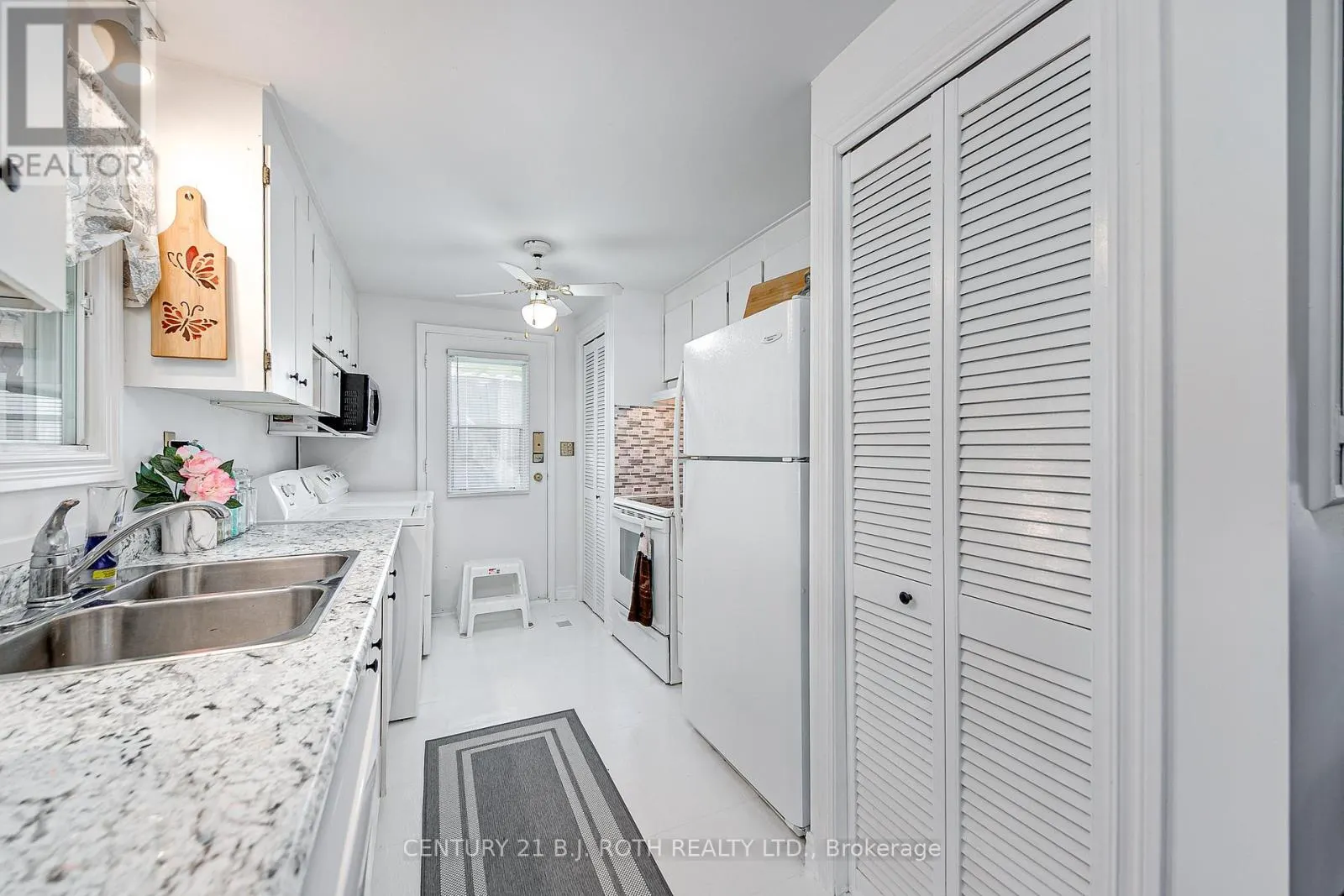 112 LINDEN LANE