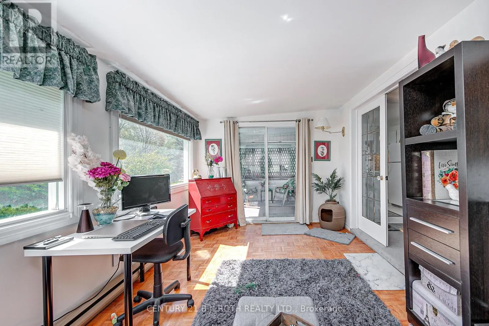 112 LINDEN LANE