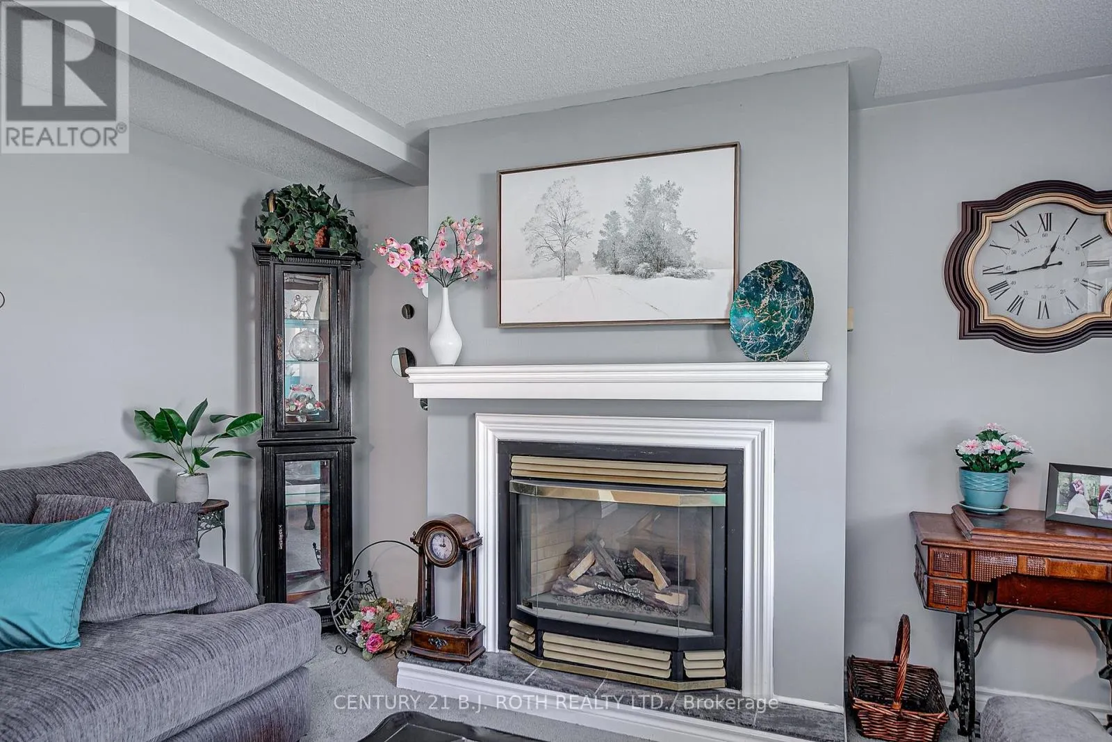 112 LINDEN LANE