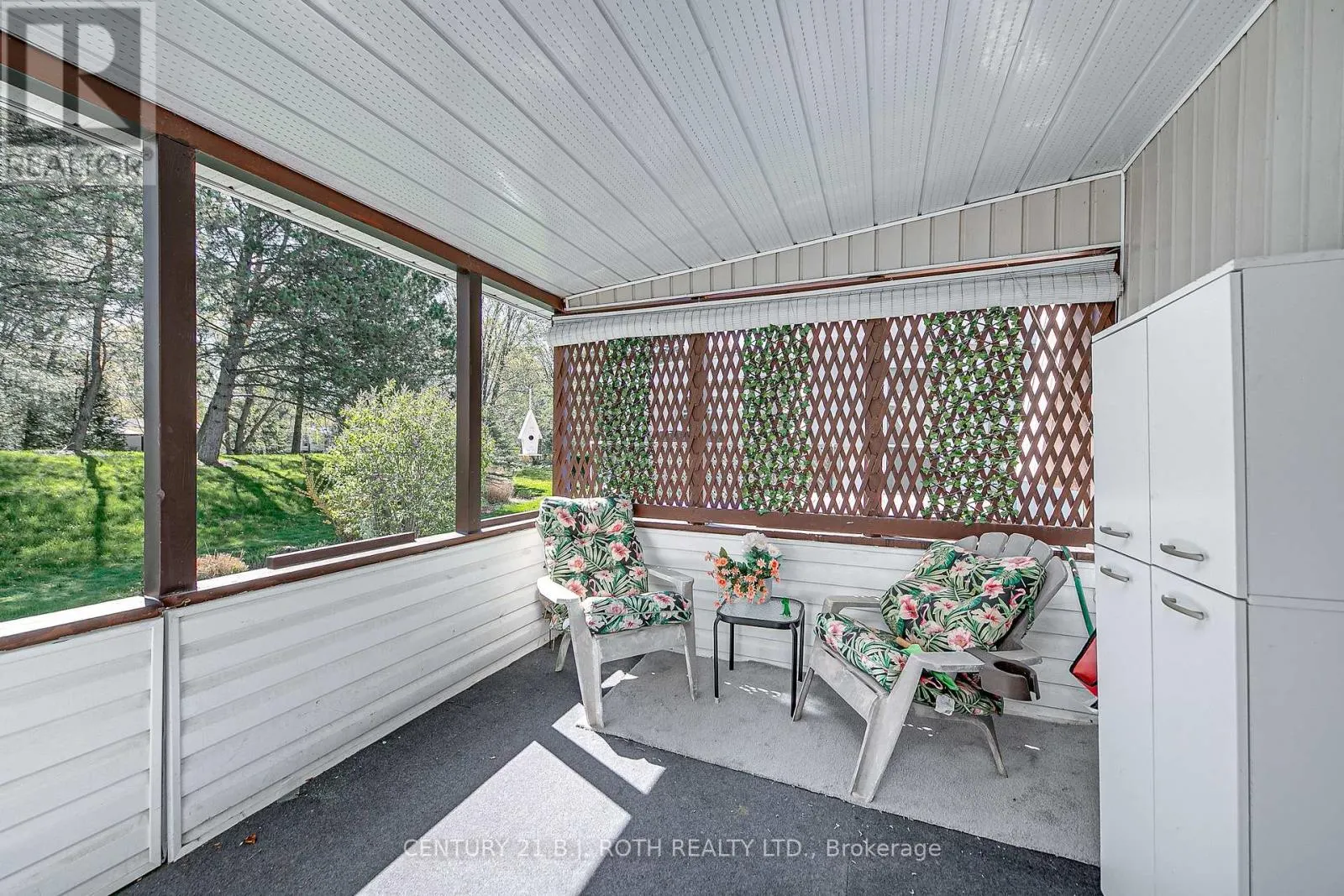 112 LINDEN LANE