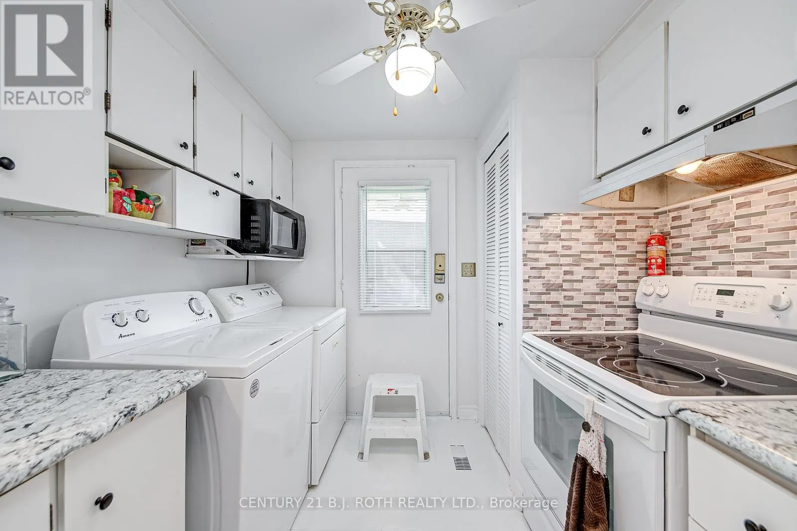 112 LINDEN LANE