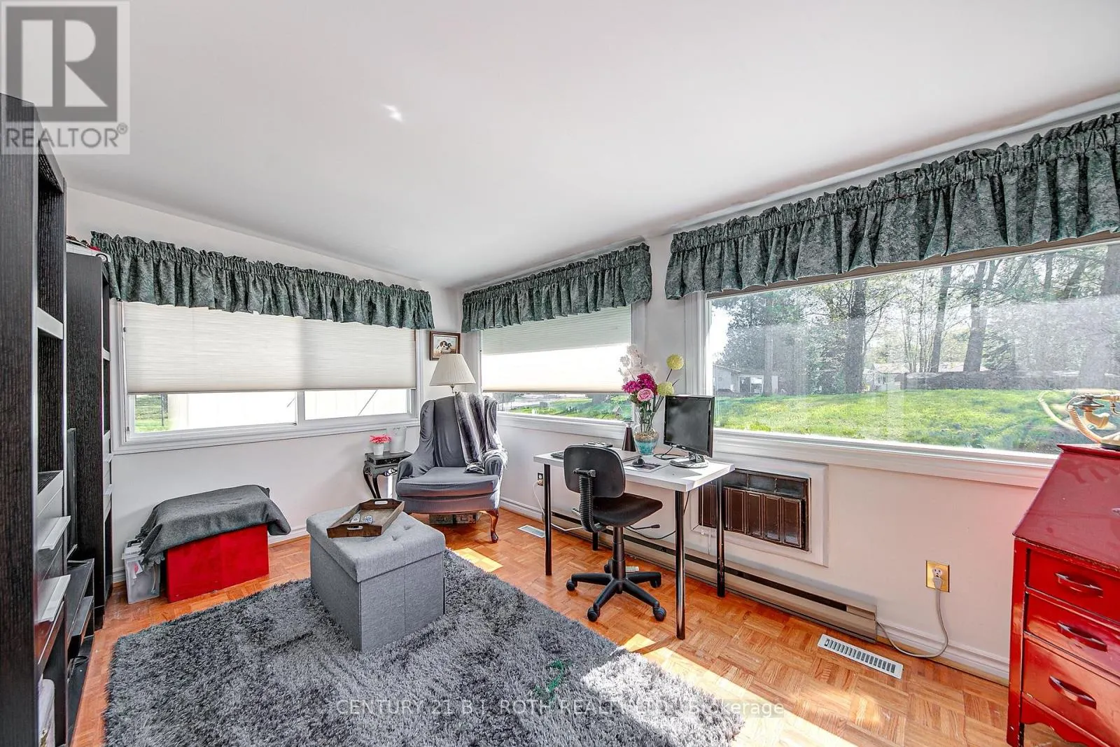 112 LINDEN LANE