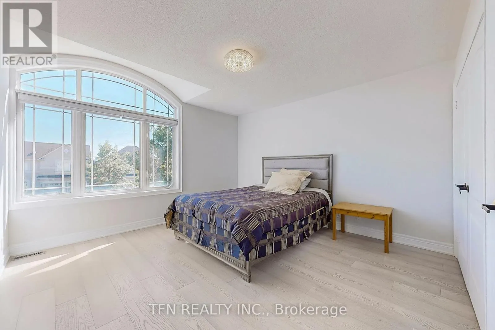 120 VALLEY VISTA DRIVE