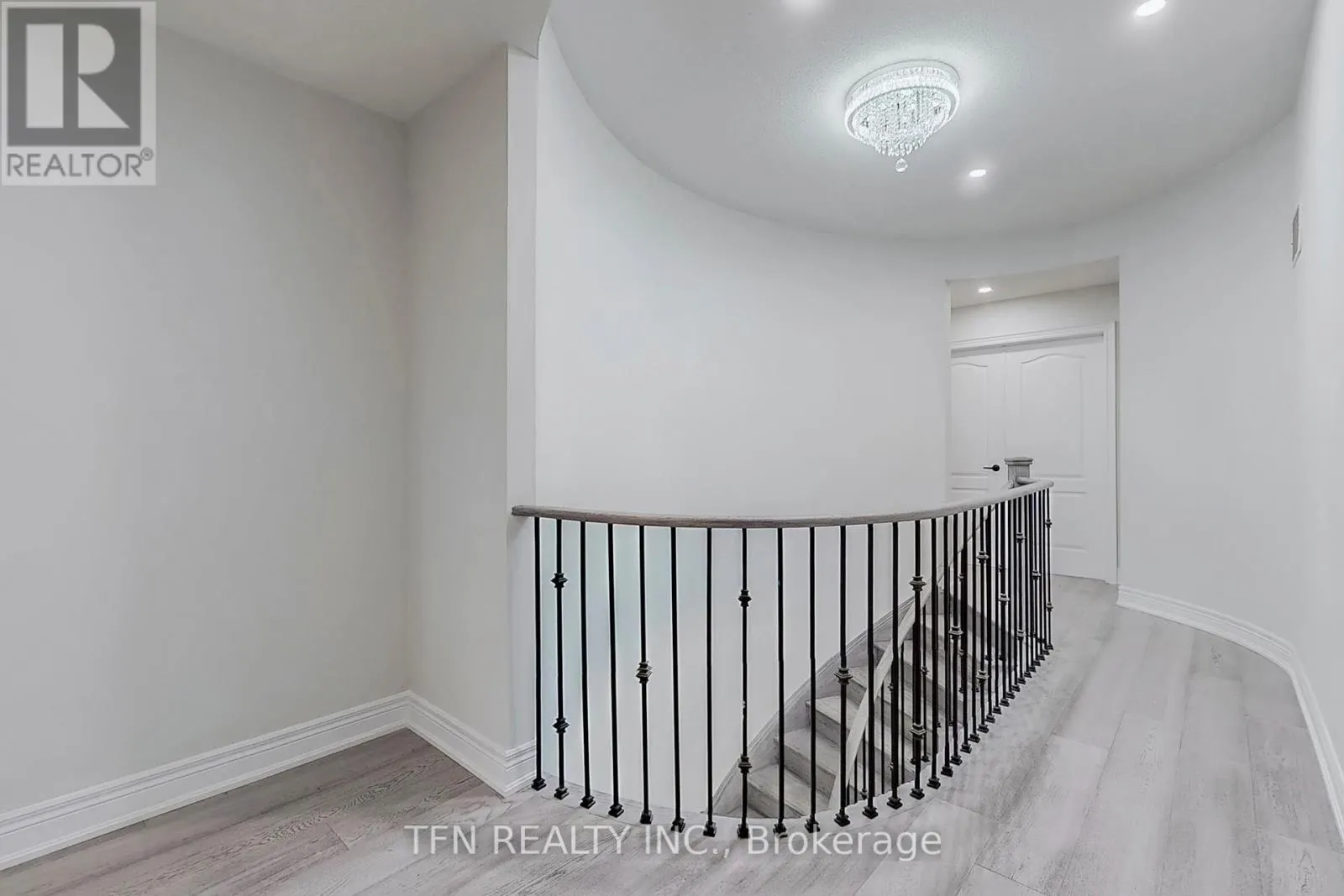 120 VALLEY VISTA DRIVE
