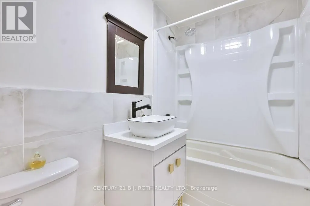 2043 ST JOHNS ROAD