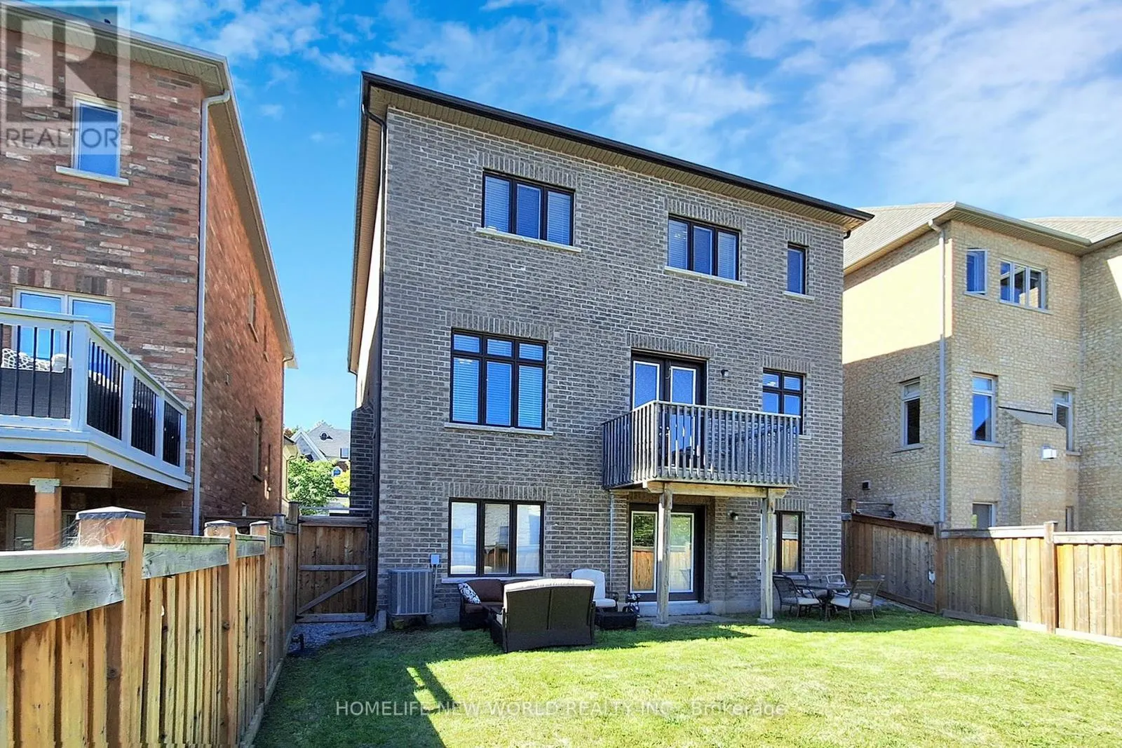 36 STRAWBRIDGE FARM DRIVE