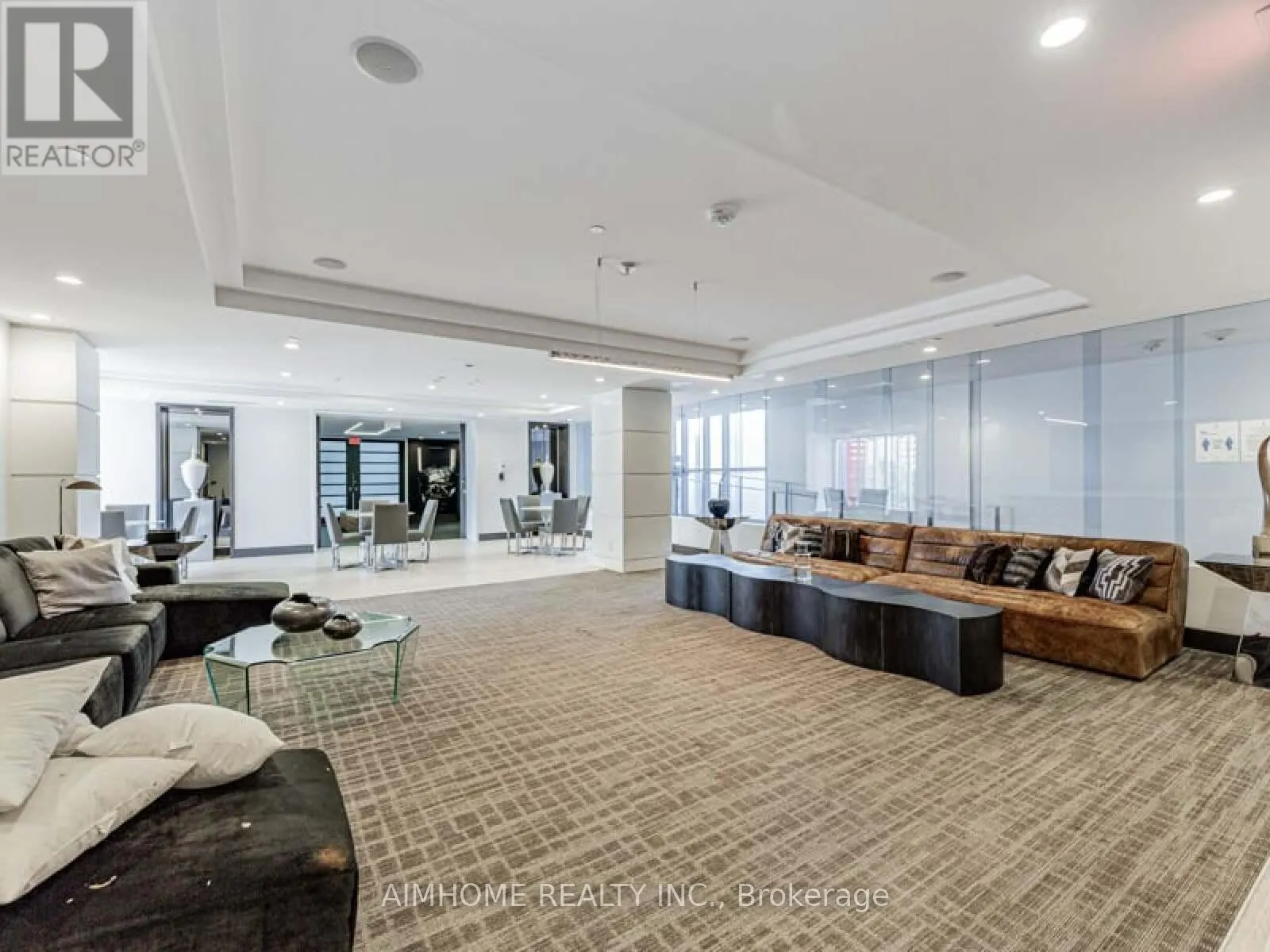 1202 - 9471 YONGE STREET