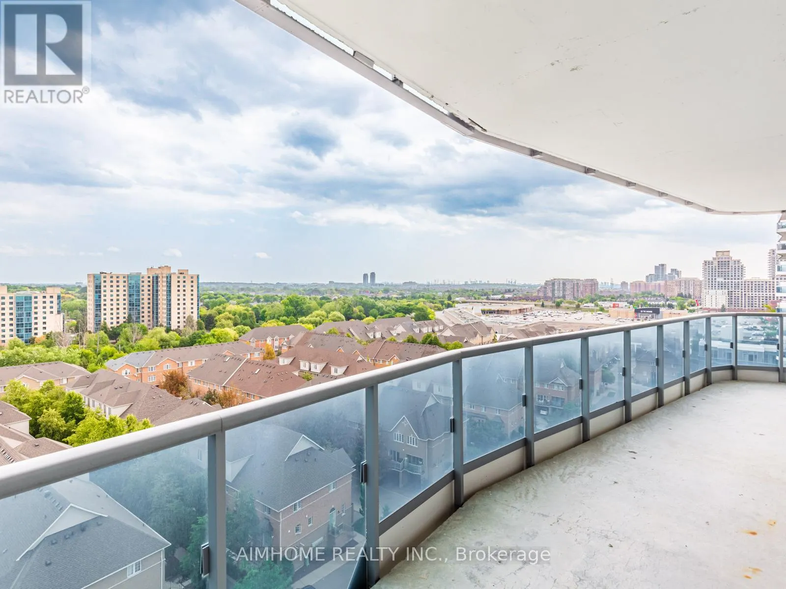 1202 - 9471 YONGE STREET