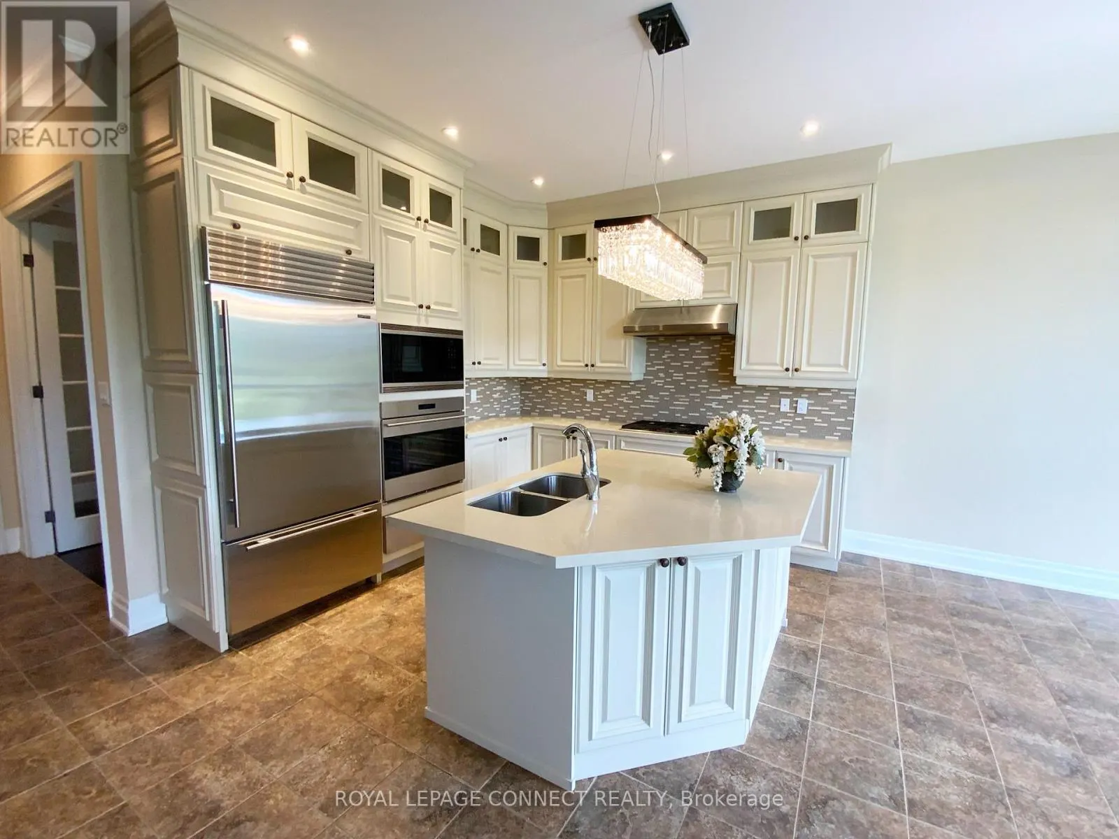 63 HURST AVENUE