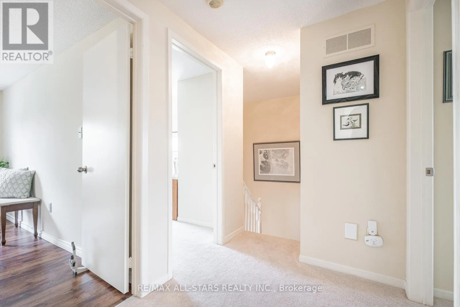 9 STEEPLEVIEW CRESCENT