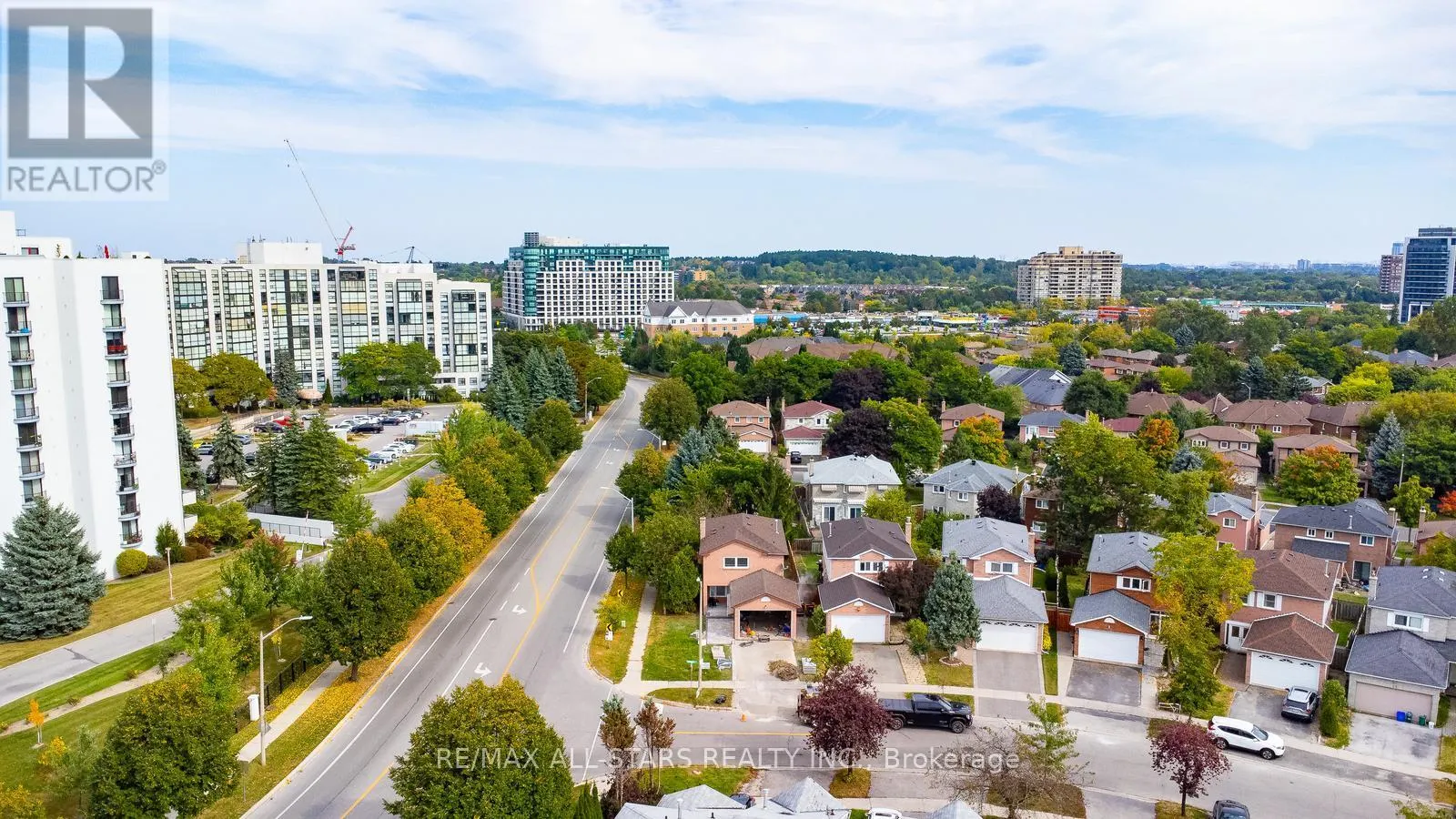 9 STEEPLEVIEW CRESCENT
