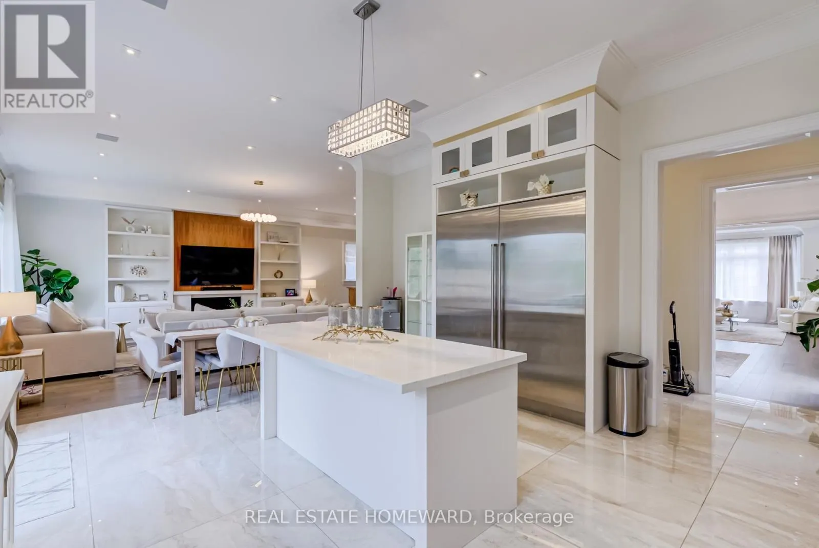 6 MACKAY DRIVE