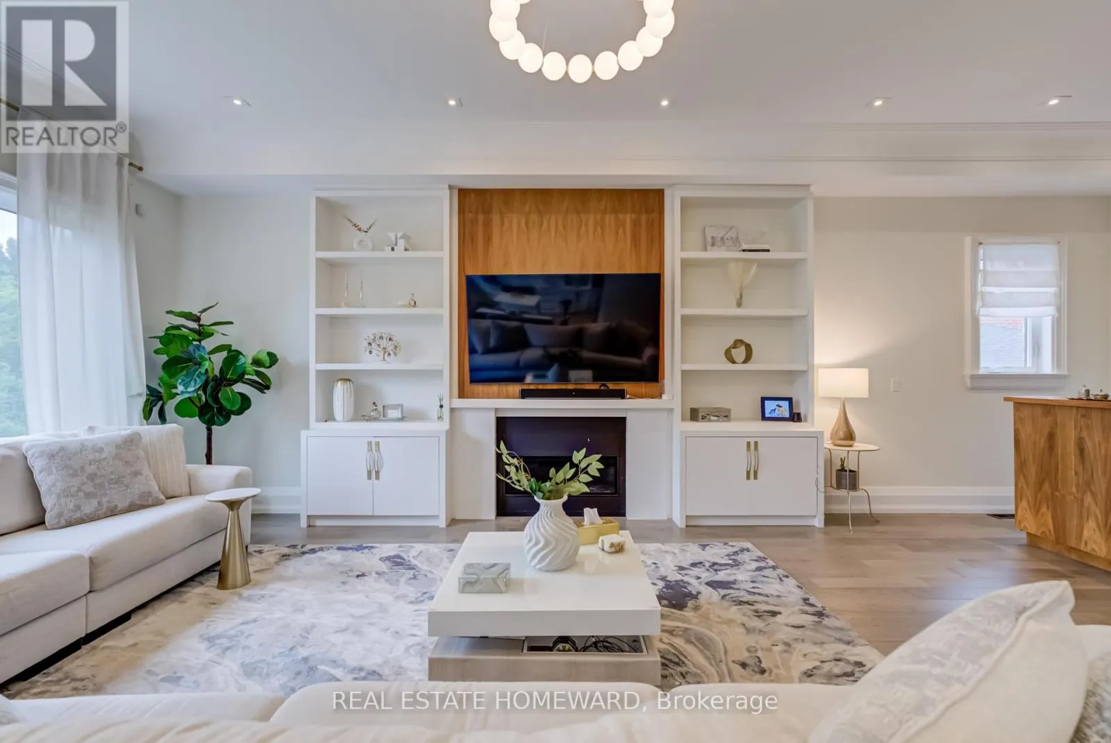 6 MACKAY DRIVE