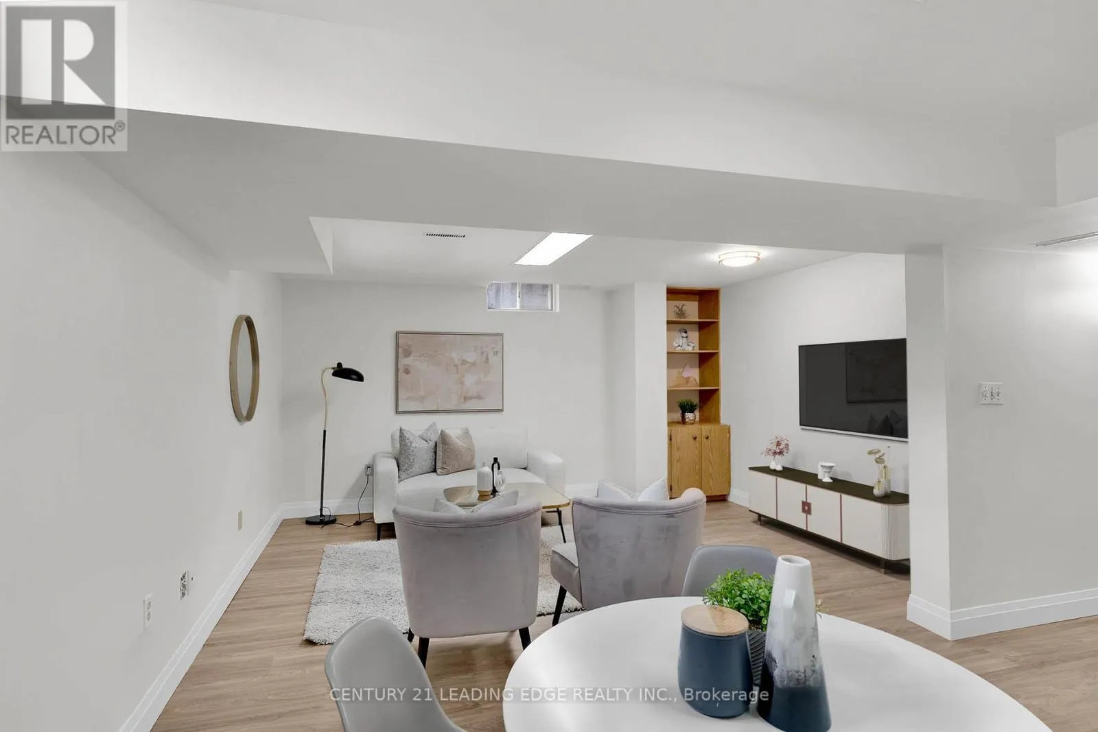 39 LAVRON COURT