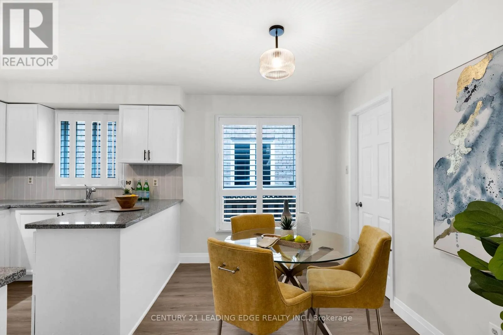39 LAVRON COURT