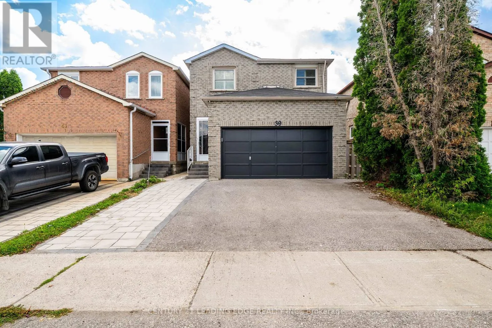 39 LAVRON COURT