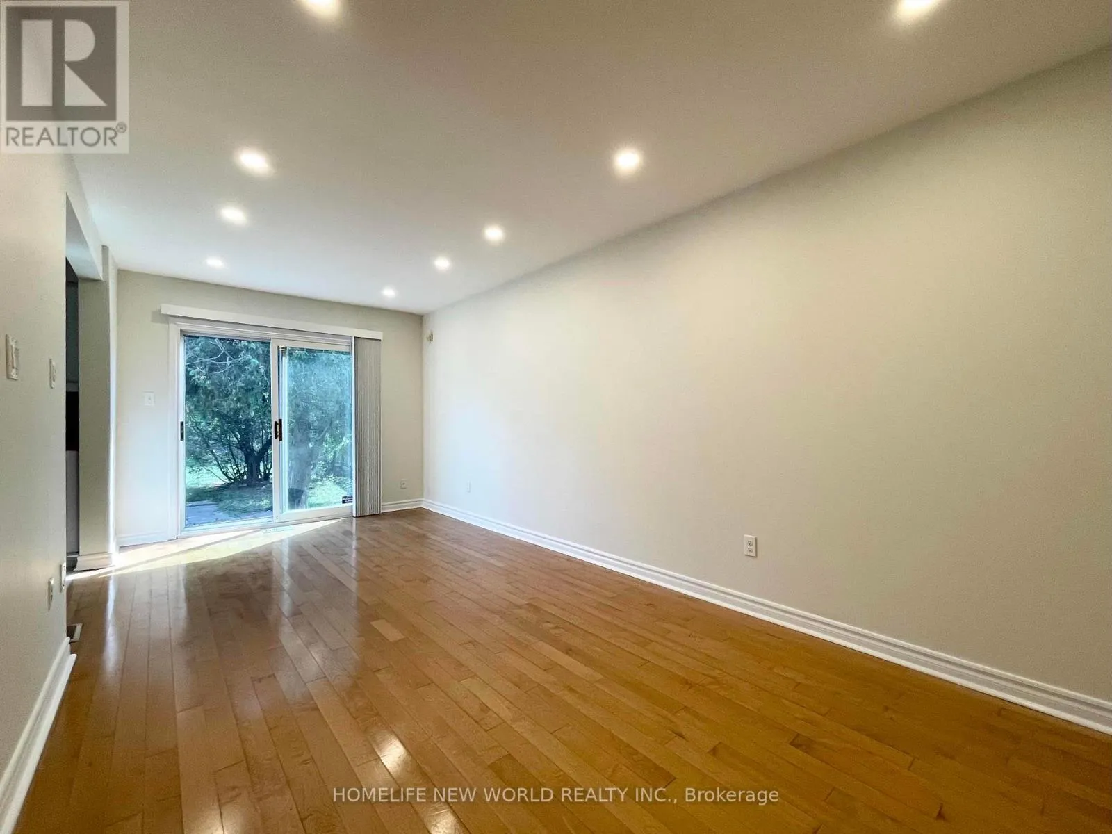 15 DUXFORD CRESCENT