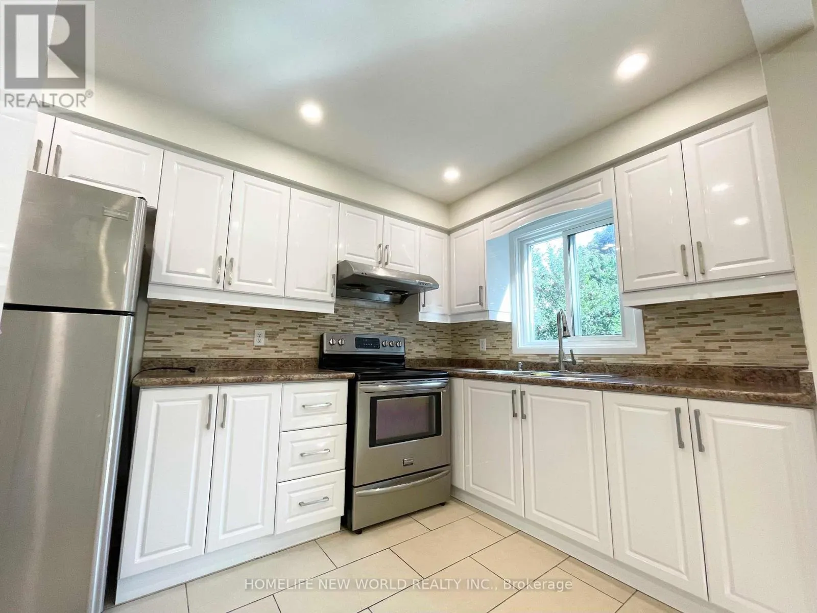 15 DUXFORD CRESCENT