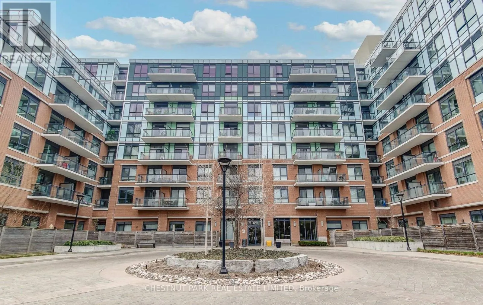 109 - 11611 YONGE STREET